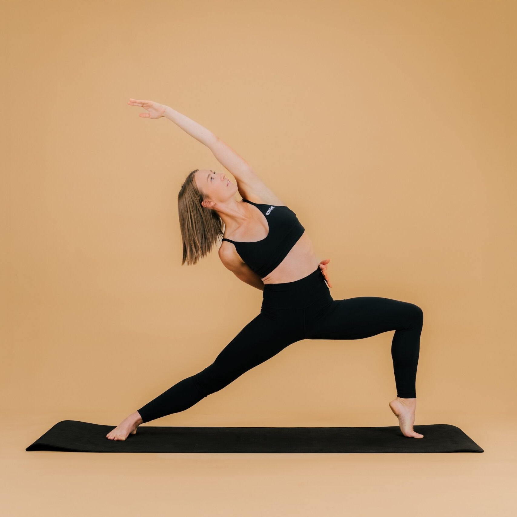 Posture de yoga prénatal